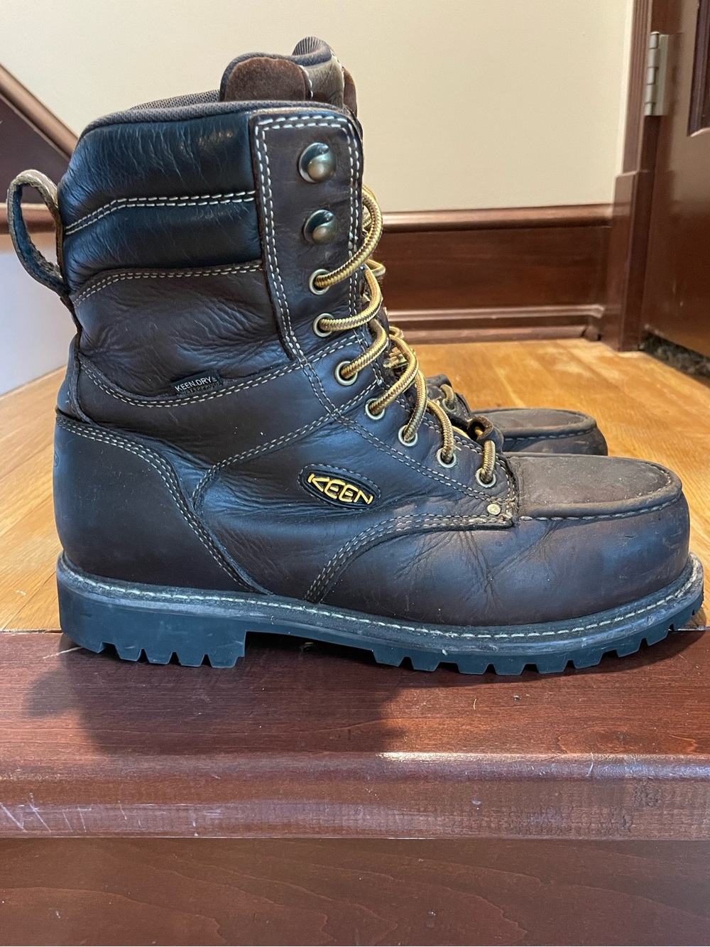 KEEN Cincinnati carbon composite safety toe Men's Leather Work Boots
